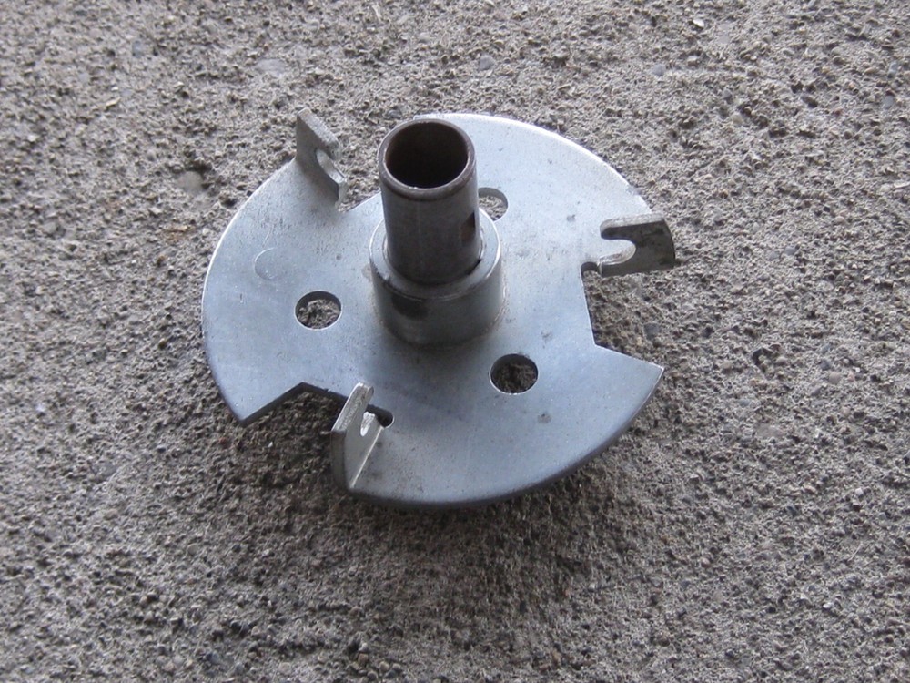 CLUTCH SHOE PLATE NOS!