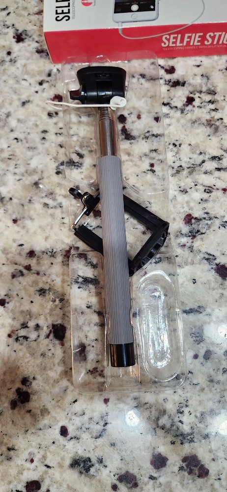 selfie stick - telescoping handle with shutter button NIB Free Shipping