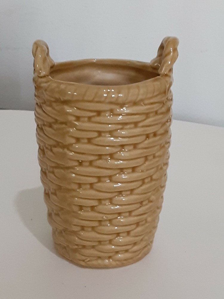 Ceramic Planter Coiled Rope With Crawling Crabs 6"