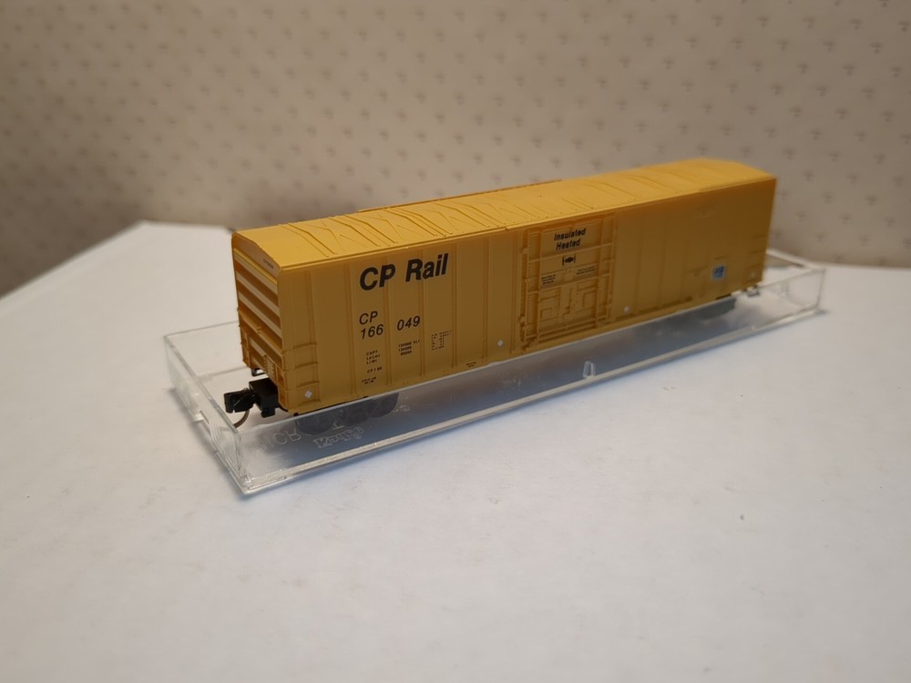 Micro-Trains #27180 C.P. Rail Boxcar N scale