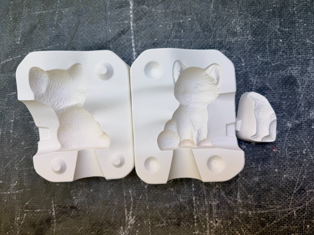 VINTAGE RIVERVIEW CERAMIC MOLD #338 FOX