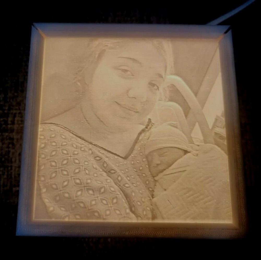 3D Printed Custom 4 Inch Lithophane Box With Light/Socket