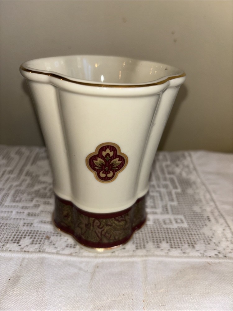 Croscill Bellisima Bathroom Cup Ceramic Bath Accessory
