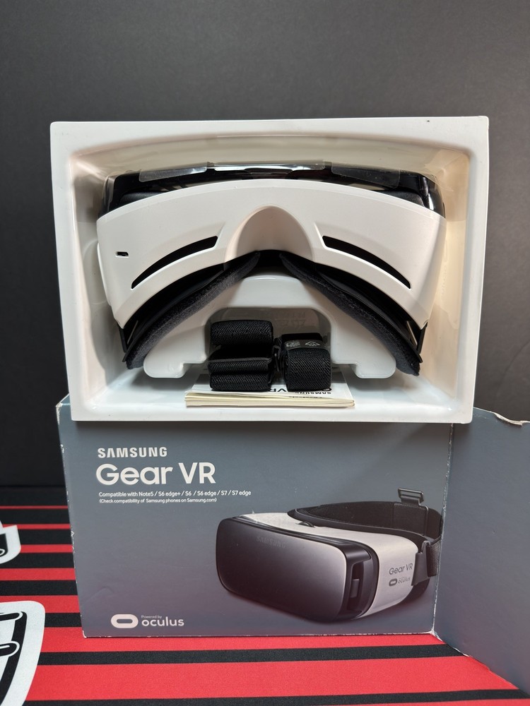 Samsung Gear VR Powered by Oculus - New, Open Box