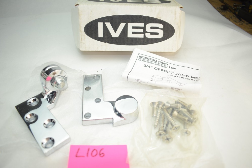 Ives 7212 BTM US26D 3/4" Offset Bottom Pivot RH 200lbs Satin Chrome 3/4" Offset