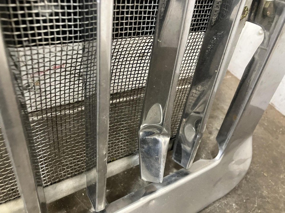 1997-2011 International 9400 Grille - Used