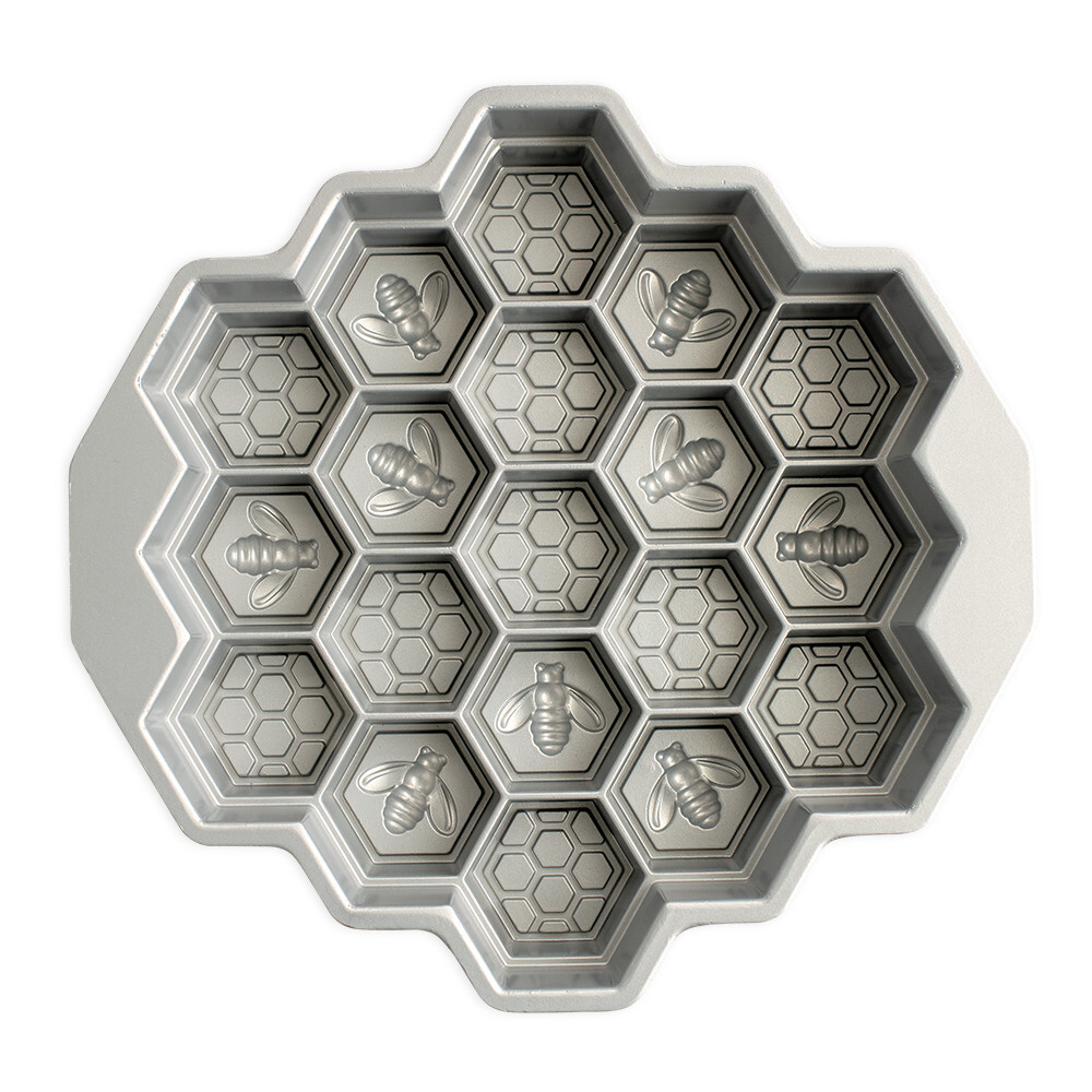 Nordic Ware Honeycomb Pull-Apart Pan
