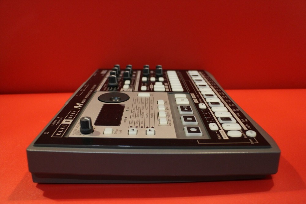 USED Korg Electribe EM-1 Analog Modeling Synth Sequencer EM 1 U1494 220420
