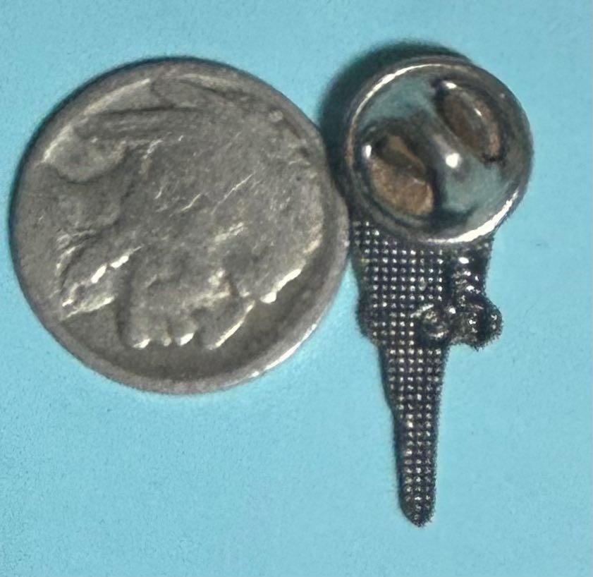 Green & Yellow Parrott Lapel Pin
