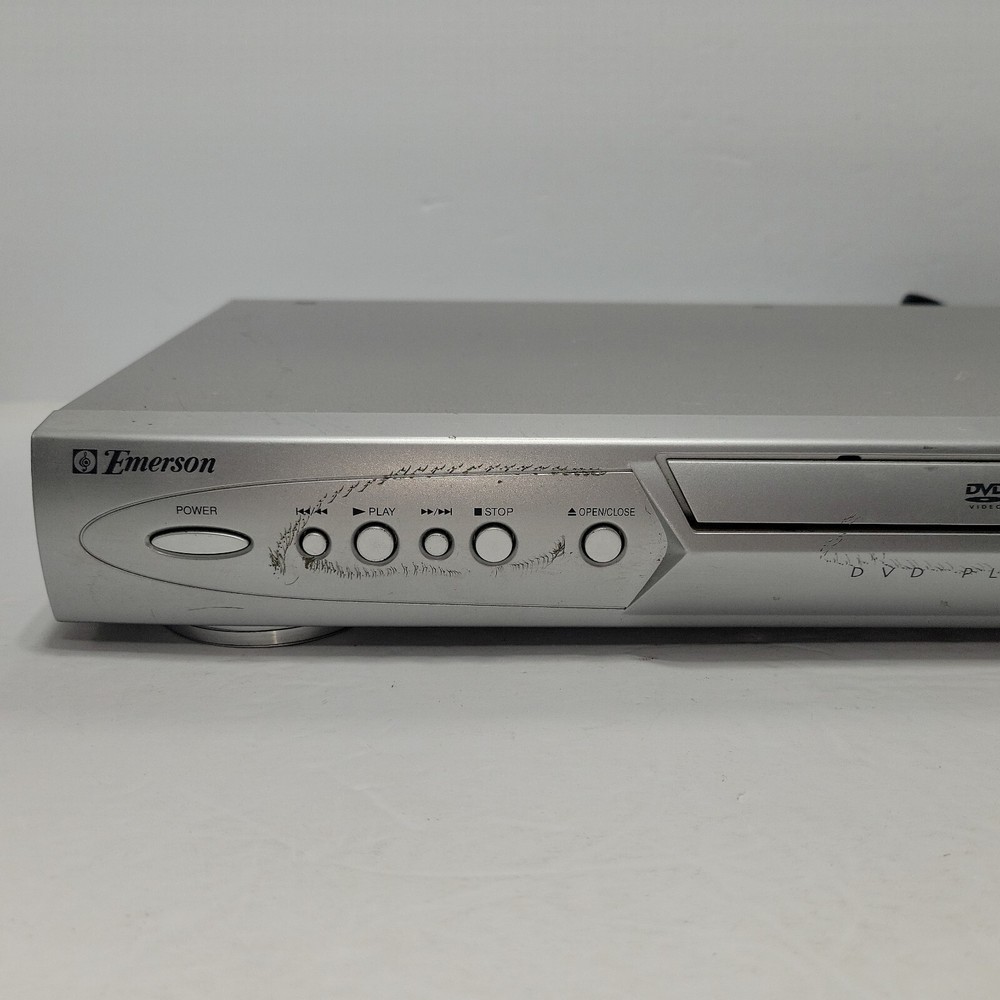 Emerson EWD7003 DVD Player MP3 Dolby Digital