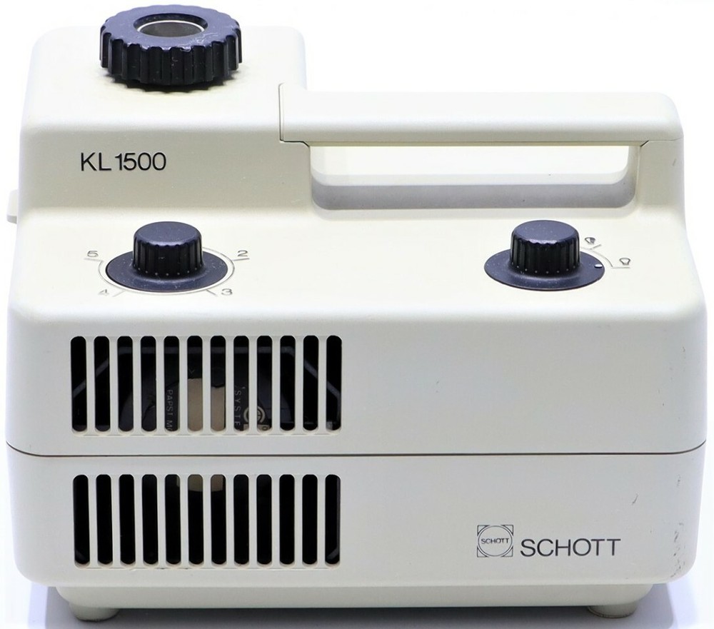 SCHOTT KL 1500 LIGHT SOURCE