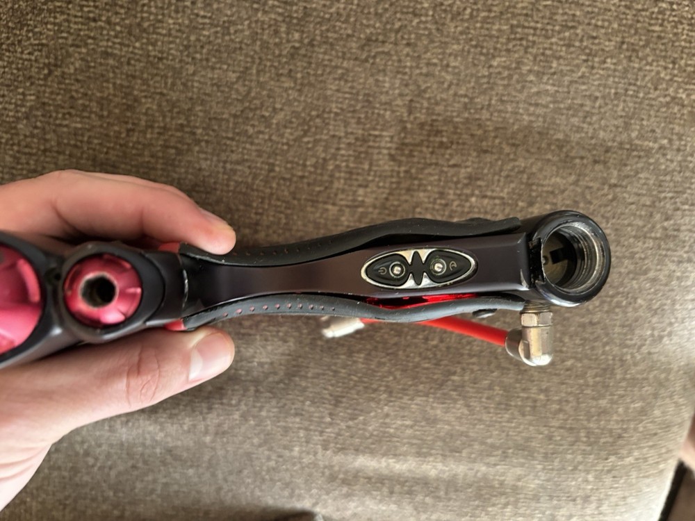 Dye DM6 Paintball marker