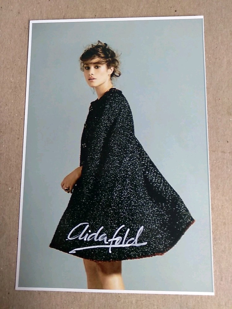 Aida Folch Signed Autograph 6x4in Photo