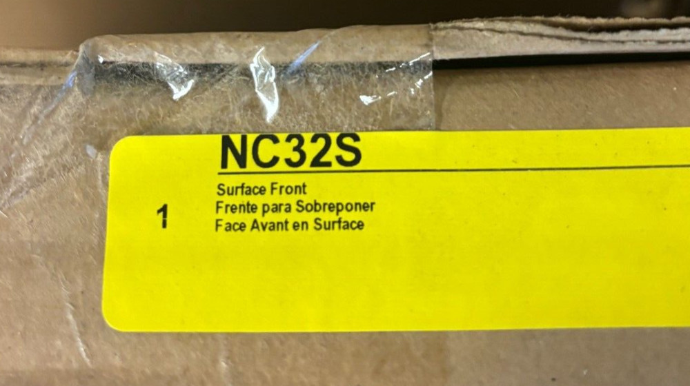 SQUARE D SURFACE FRONT NC32S