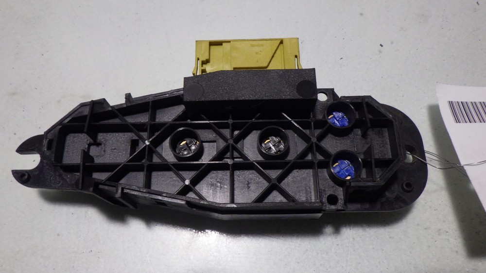 02 JAGUAR S TYPE Front Door Switch