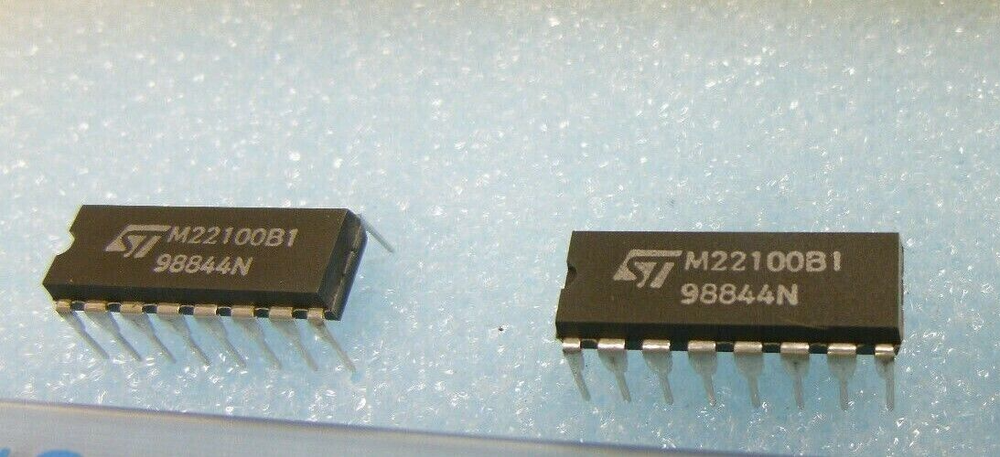 50Pcs lot M22100B1 STMicroelectronics Analog & Digital Crosspoint IC