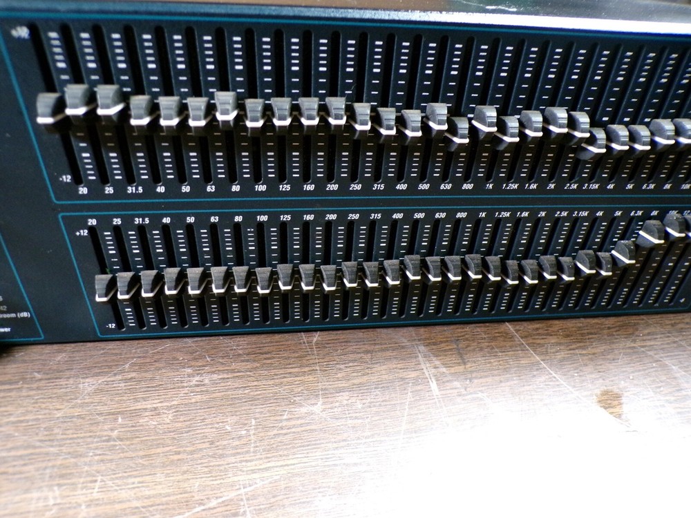 DBX 3231L Dual 1/3 Octave Graphic Equalizer