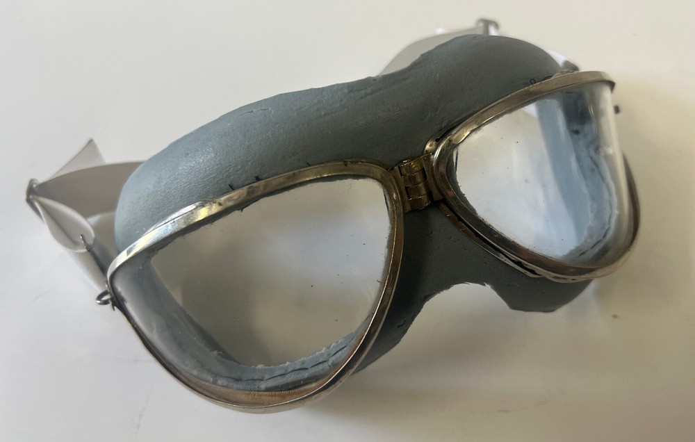 SEESALL FLYING GOGGLES - EXCELLENT