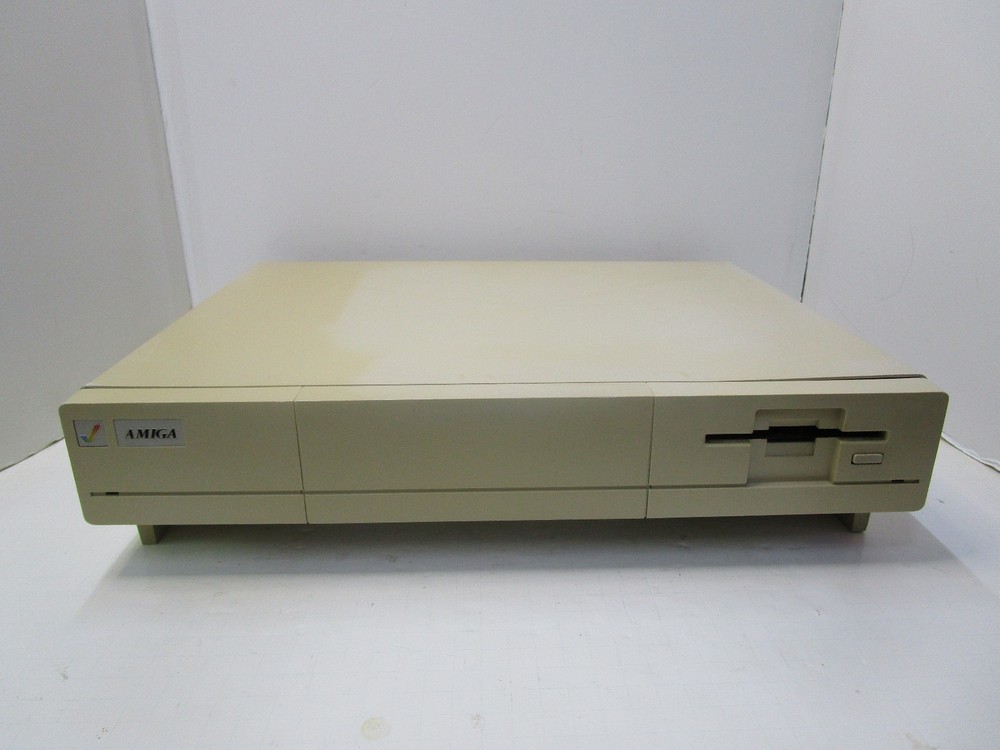 AMIGA 1000 COMPUTER COMMODORE REV6 NTSC TESTED AND WORKING LZ6 💻⌨️