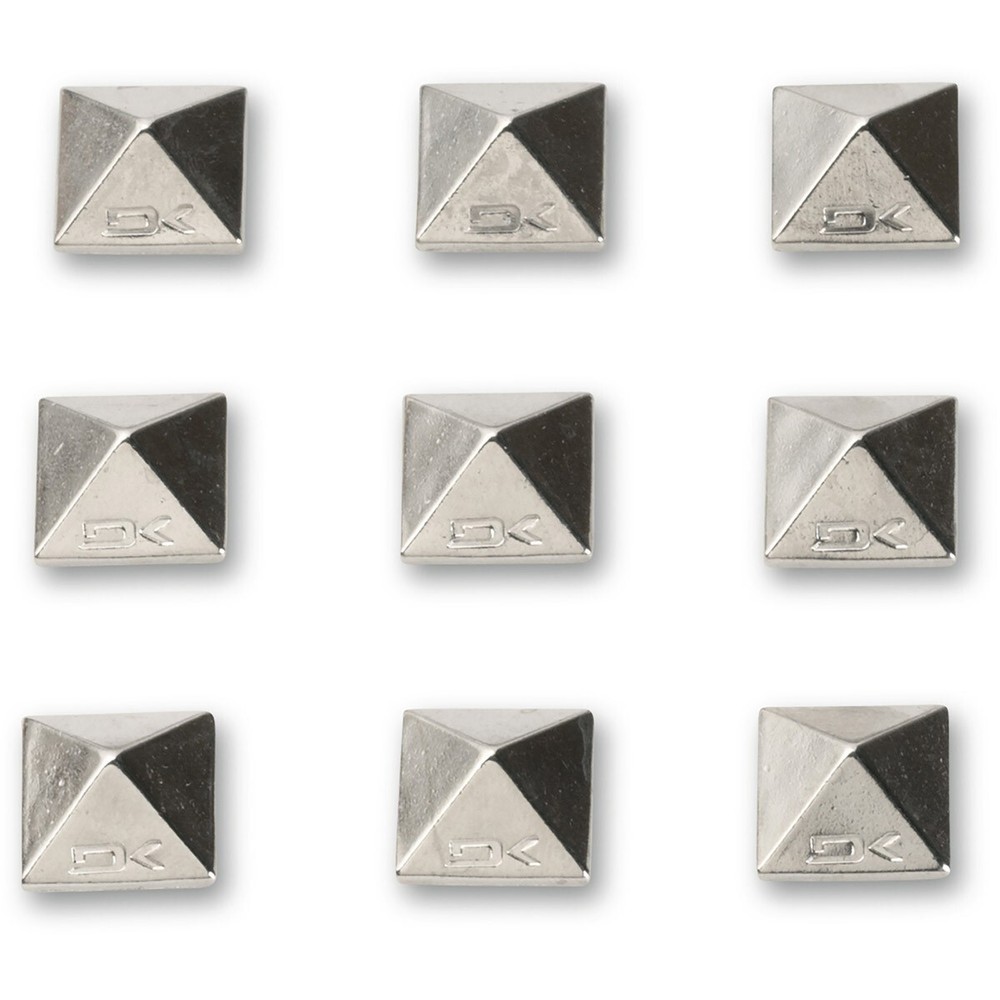 New Dakine Pyramid Studs Snowboard Stomp Pad Chrome