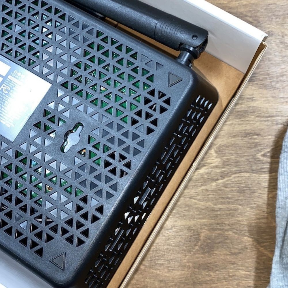 Netgear AC1200 smart WiFi router