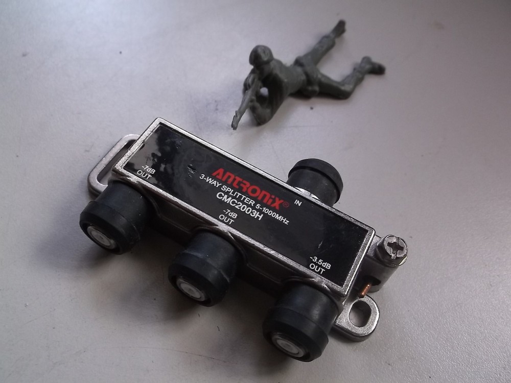 Antronix CMC2003H 3-Way Splitter *FREE SHIPPING*