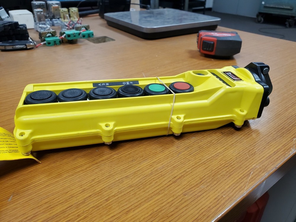 😎 NEW MAGNETEK 300 REMOTE CRANE CONTROL TRANSMITTER 2 SPEED 2 MOTION
