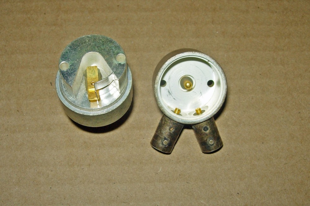 BNC COAXIAL ROTARY SWITCH 3 POSITION-CENTER OFF-MAKE UNKNOWN