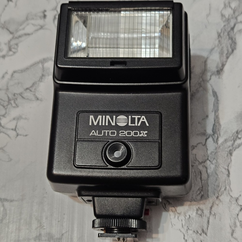Minolta Auto 200X Flash Unit Vintage Untested