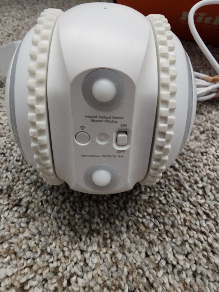 KITPLUS Pet Camera robot for Dog and Cat Self-Charging Smart Automatic Feeder