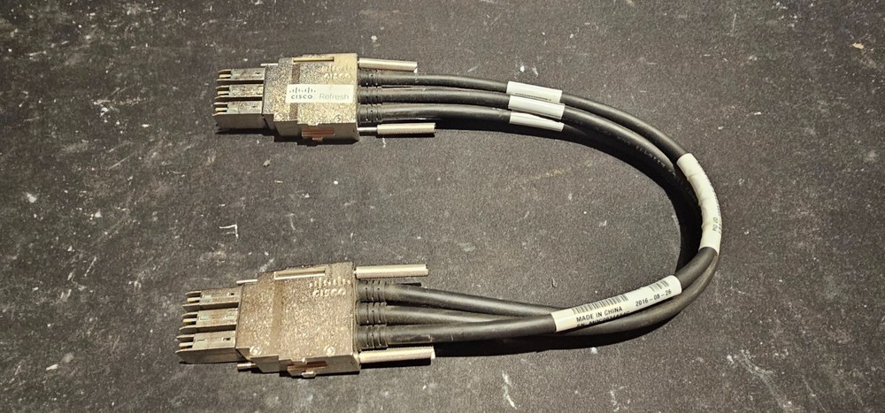 GENUINE Cisco 800-40403-01 STACK-T1-50CM V01 Stackwise 480 Stacking Cable