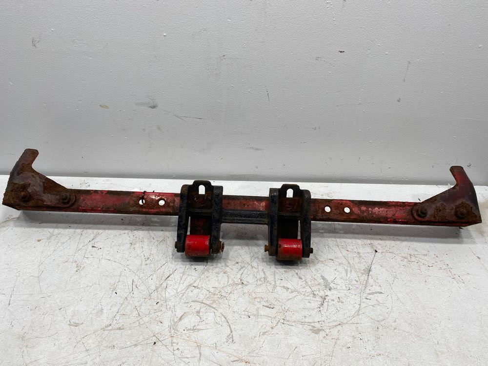 Freightliner Columbia Hood Hinge (674-10285)