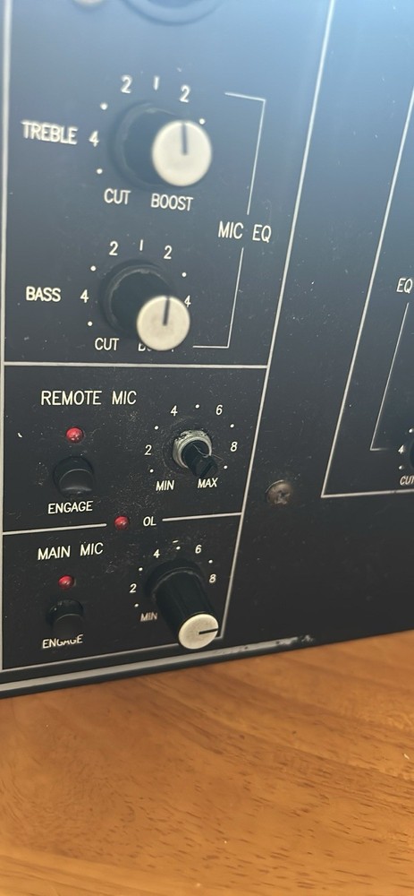 Rane MP22 DJ Mixer. Powers Up. Inputs Untested.