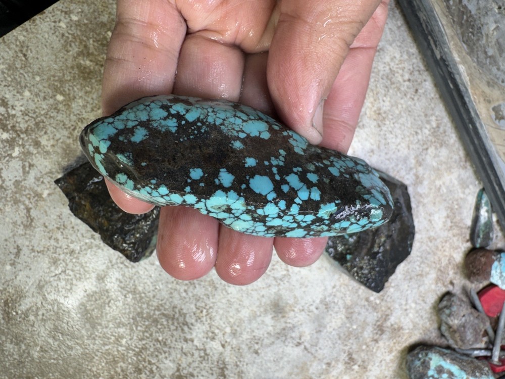 Stabilized hubei turquoise rough nice color and pattern