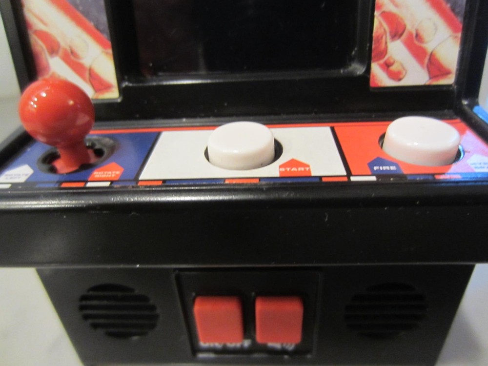 Atari Interactive Asteroids 1979 Mini Arcade Electronic Handheld Game Works