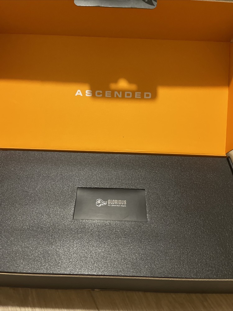 Glorious GMMK Pro Barebone White Ice - US (ANSI) See Description