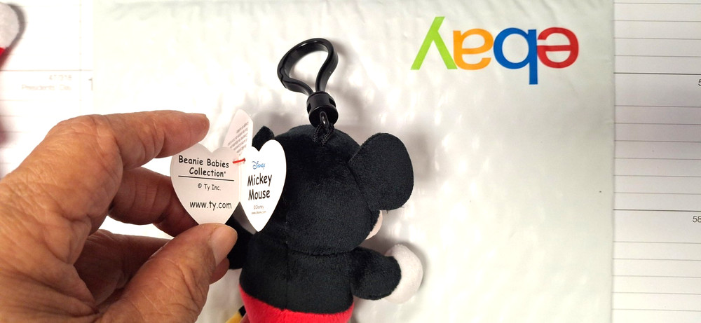 2019 TY Beanie Babies Collection - Mickey Mouse - Plastic Key Clip - NEVER USE