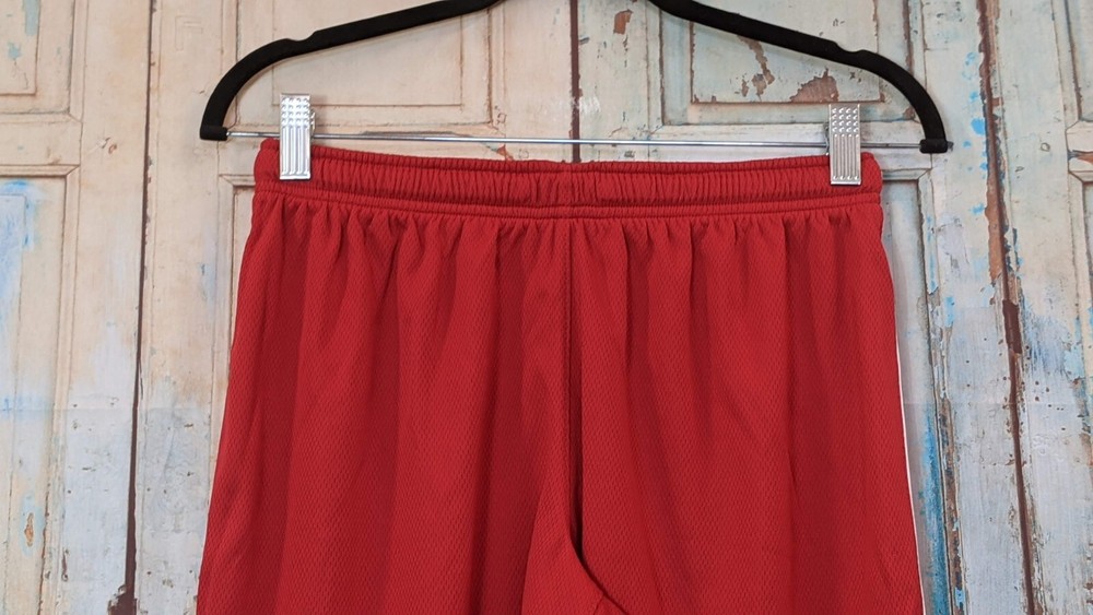 Under Armour Mens Size Small Red Elastic Waist Polyester Pull On Athletic Shorts