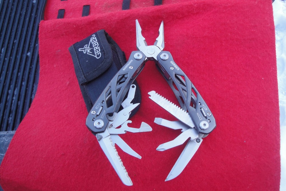 Gerber Suspension Multi-tool with Sheath Very Clean used very lightly