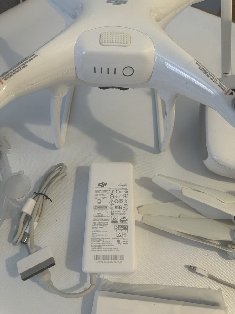 DJI Phantom 4 Drone - White (PHANTOM4)