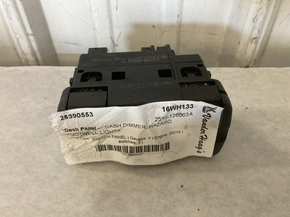 2008-2021 Freightliner CASCADIA SWITCH Dash Panel - Used