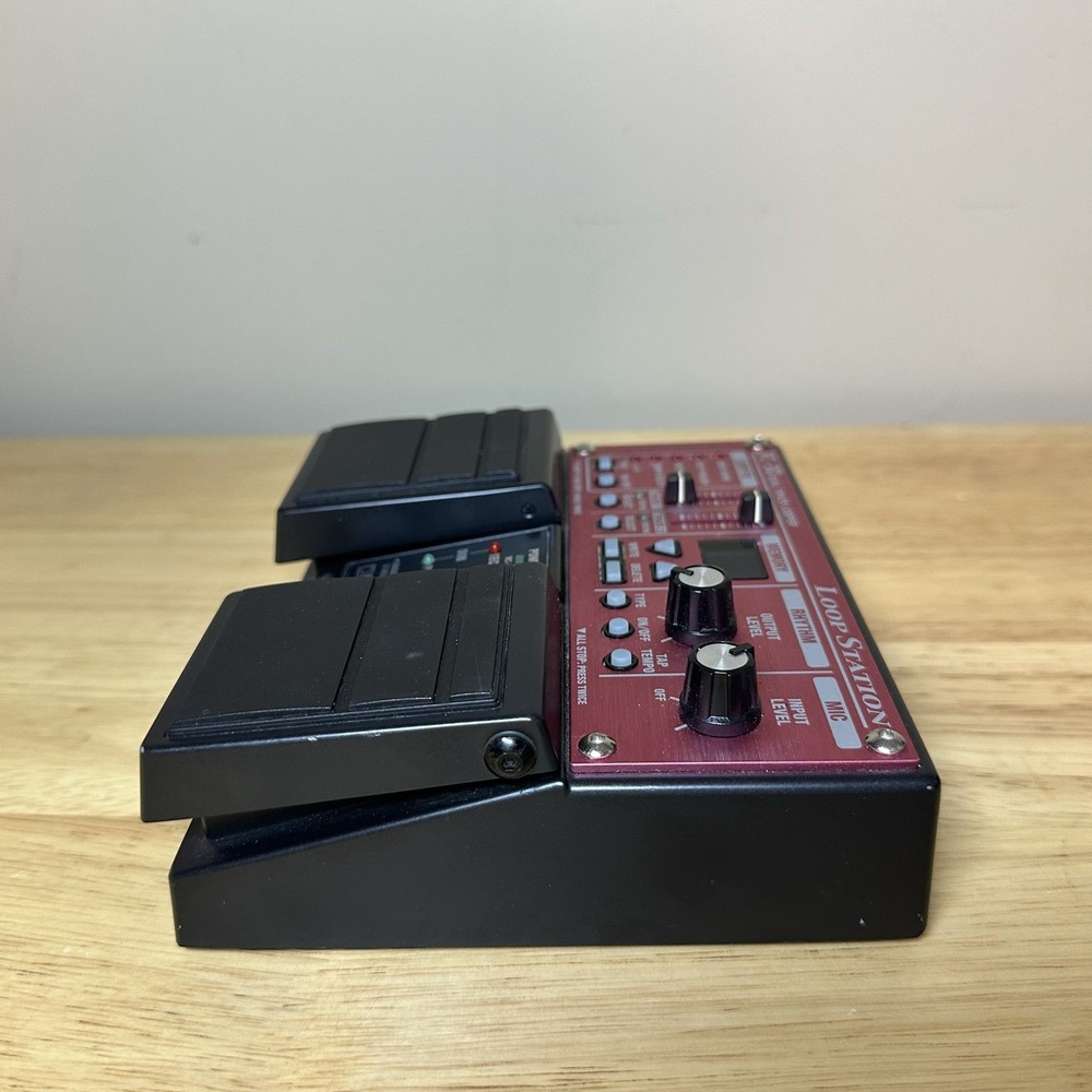 Boss RC-30 Loop Station Looper Sampler Effects Pedal *NOT TESTED*