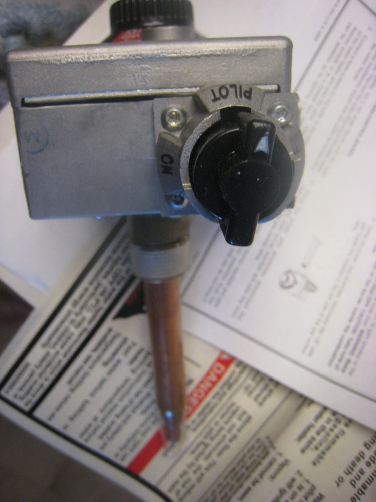 K Natural Gas Control Valve Residential WC HW/R #100042356 WHITE ROGERS 1"