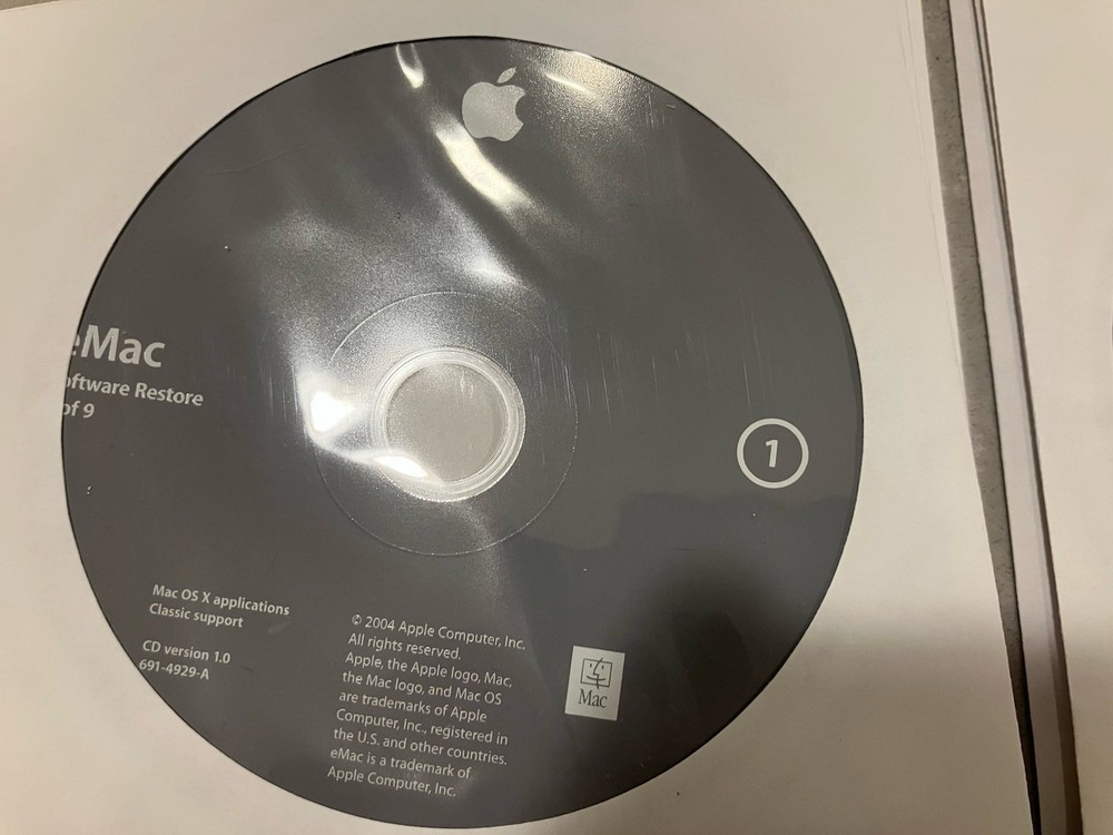 Apple eMac OS X eMac 10.3.5 Install Discs (3) Application Discs (9) Set