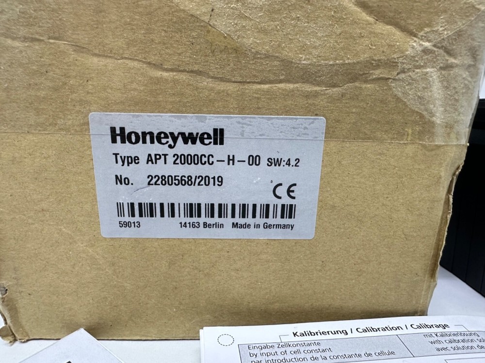HONEYWELL APT2000 CC-0-00 Conductivity Transmitter