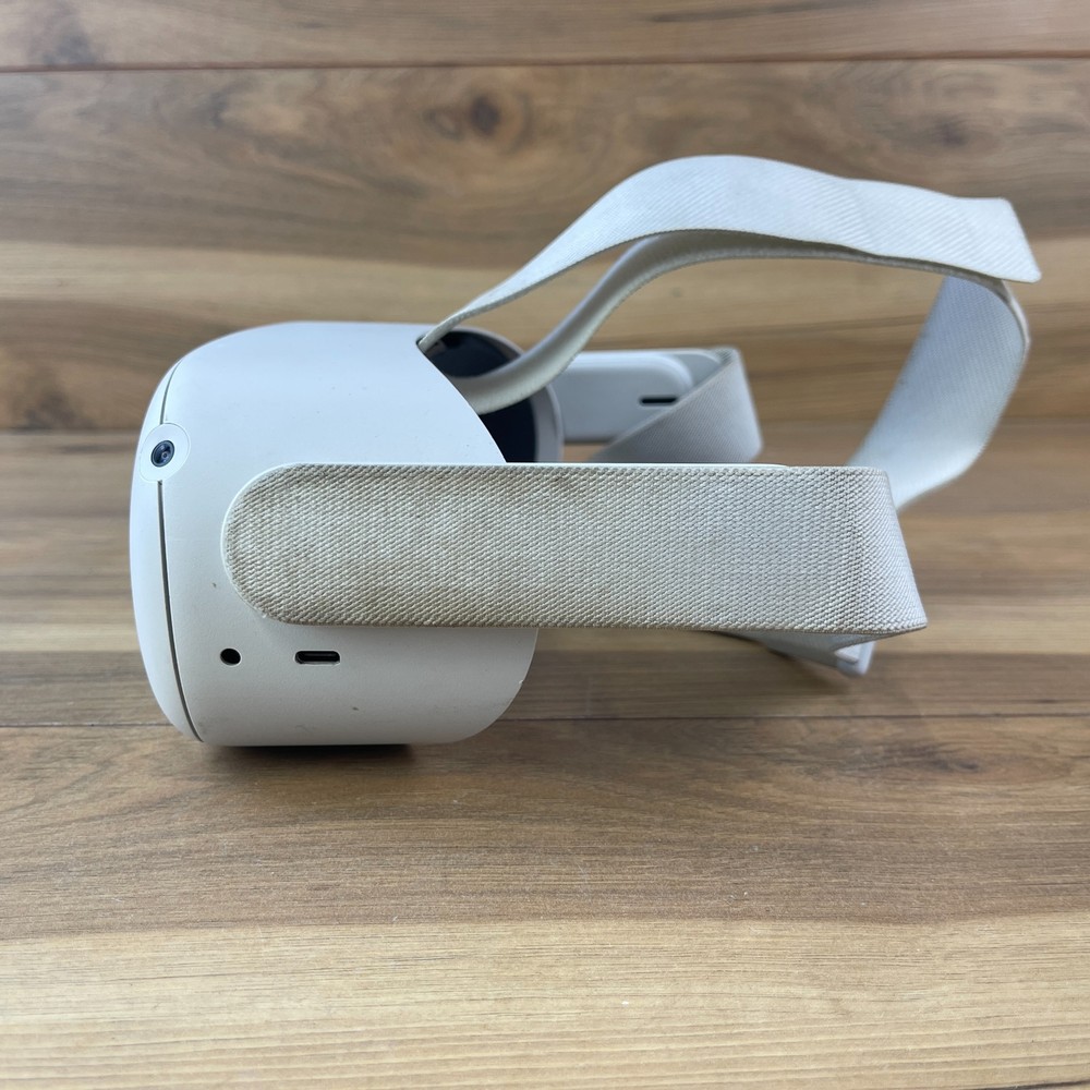 Meta Oculus Quest Standalone VR Headset Only White Bluetooth Adjustable Headband
