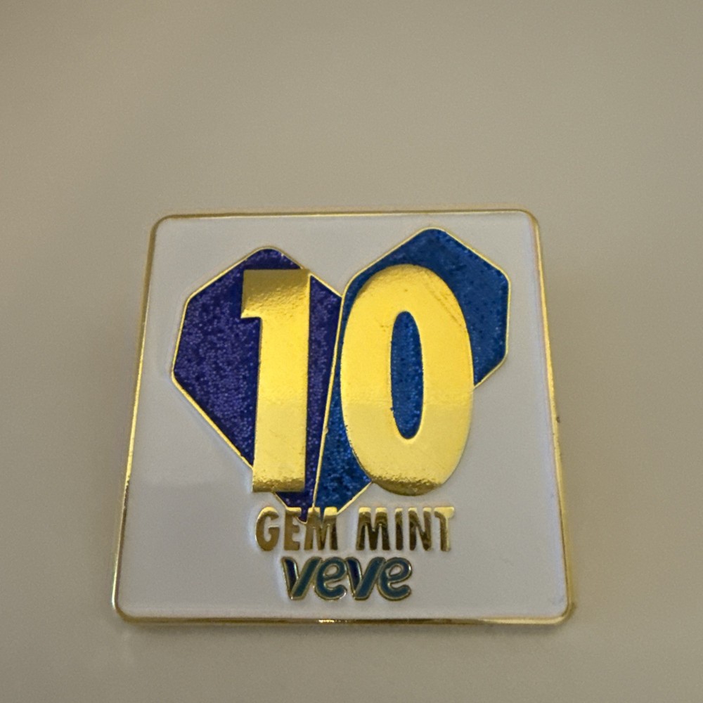 VeVe Gem Mint 10 NYCC 2025 Enamel Pin Blue Heart