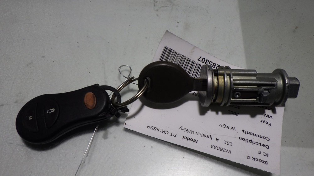 01 CHRYSLER PT CRUISER Ignition W/Key