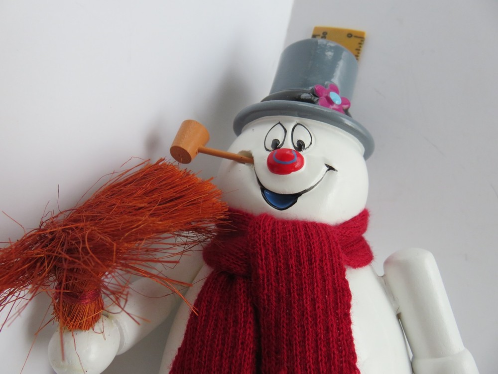 Frosty The Snowman Nutcracker, 10"
