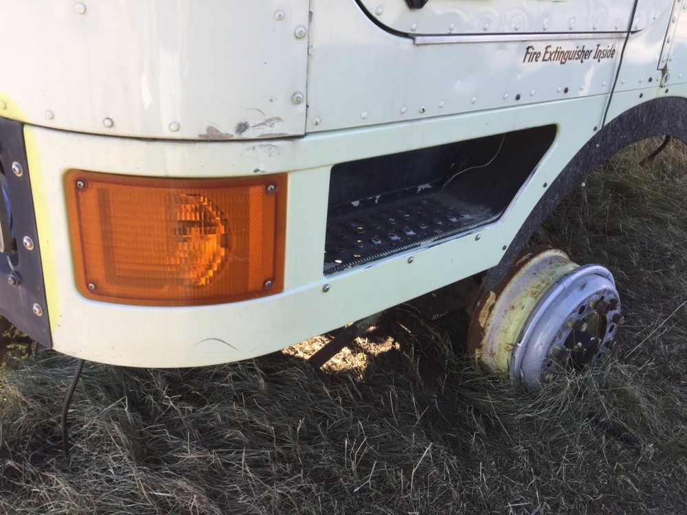 International 9800 FIBERGLASS Left/Driver LOWER CAB CORNER Panel